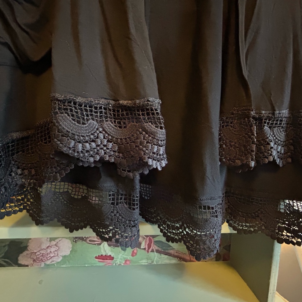 Black Lace Hem Short Sleeve Cardigan